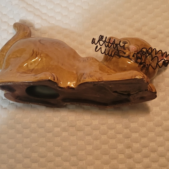 Brown  ceramic  cat figurine - Picture 4 of 5